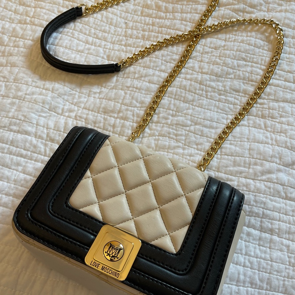 Love Moschino Black & Beige Quilted crossbody